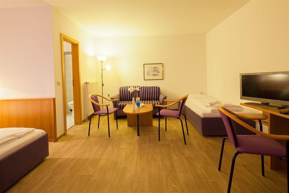Motel Штральзунд Экстерьер фото