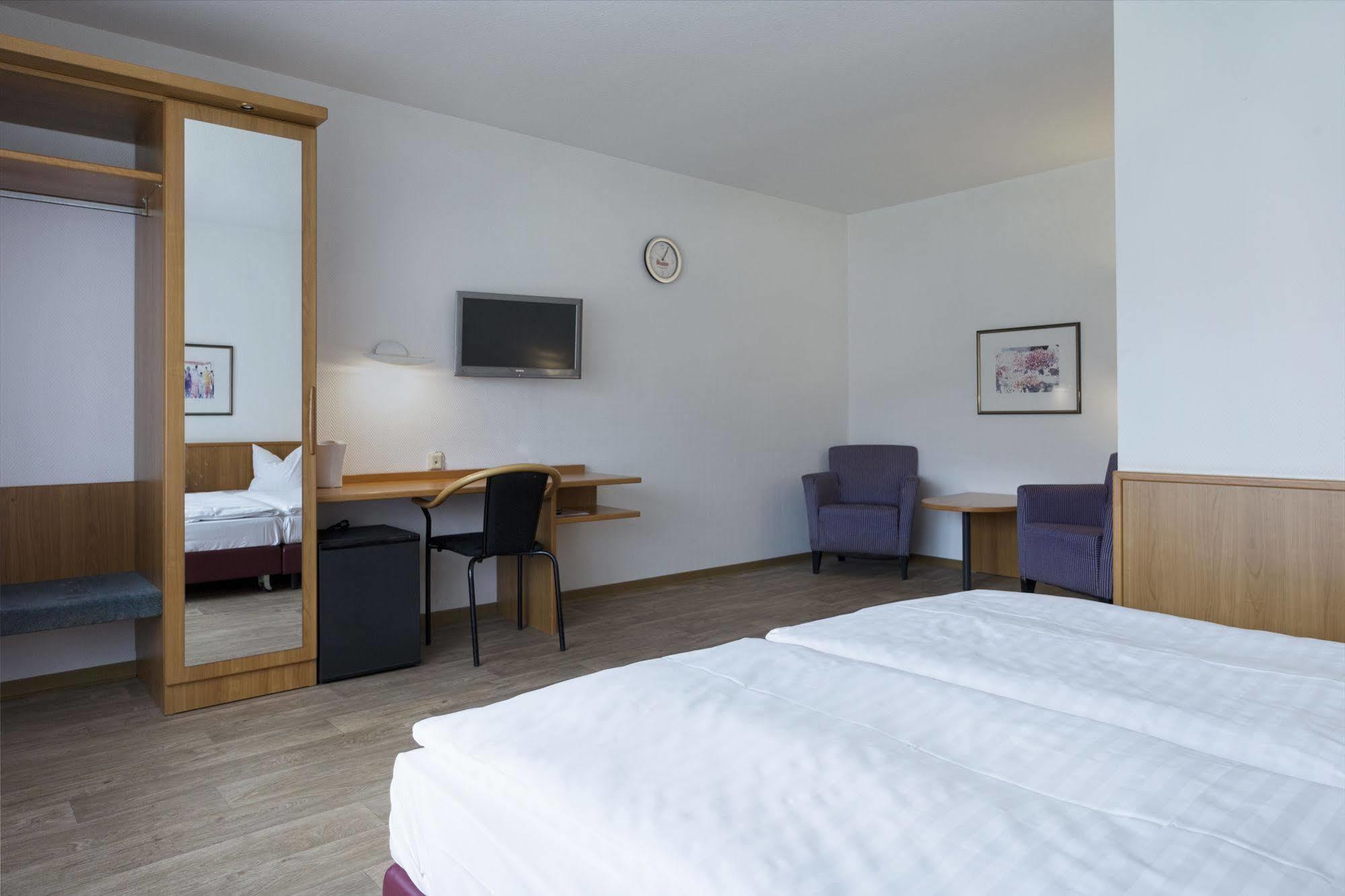 Motel Штральзунд Экстерьер фото